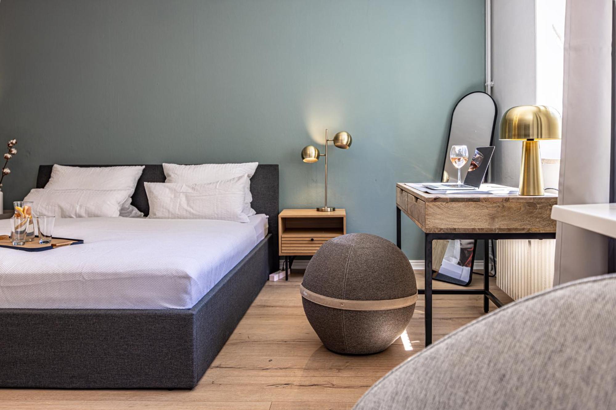 Have-A-Nice-Stay - Nahe Bahnhof Ahrensburg - 20 Minuten Nach Hamburg - Trotzdem Ruhig Gelegen - 6 Minuten Zu Fuss Ins Zentrum Ahrensburg - Modern Eingerichtet エクステリア 写真